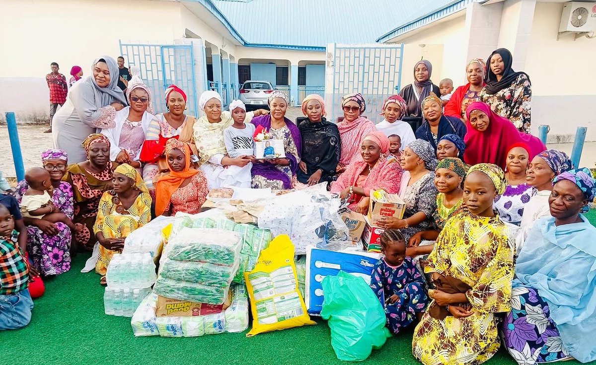 fatimabago_'s tweet photo. Yesterday family and friends celebrated my birthday wonderfully at the orphanage home in minna. Honestly, this is my best birthday celebration ever. I’m extremely overwhelmed! Thank you all and God bless.
#BirthdayVibes #Sweet40 https://t.co/5asVemGgOl