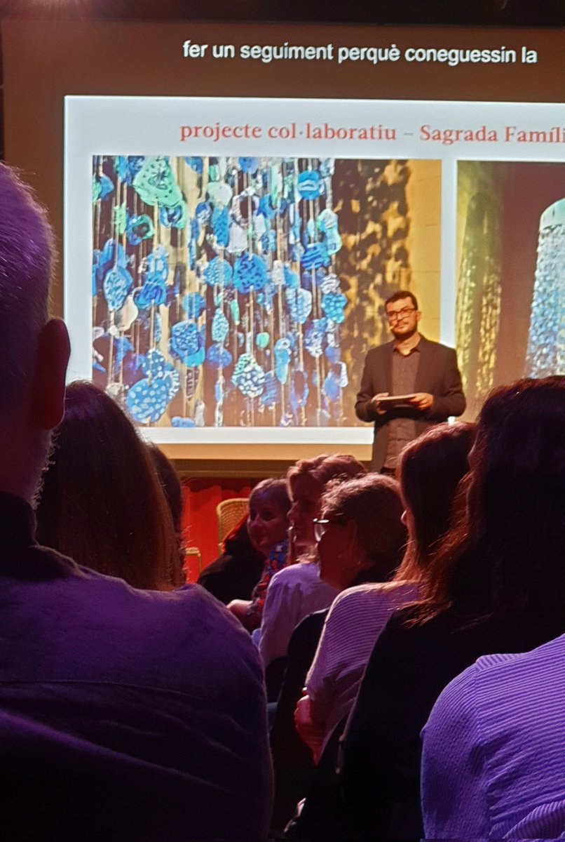 anoelleh's tweet photo. Un any més celebrem la trobada anual d @apropacultura, 16 anys d'obrir portes i d'apropar la cultura a tothom. La cultura, una eina important per la integració i la inserció social.
L'acte, una suma de professionalitat i emocions. Cracs!! #lallardetotes https://t.co/PWfQzDxzoi