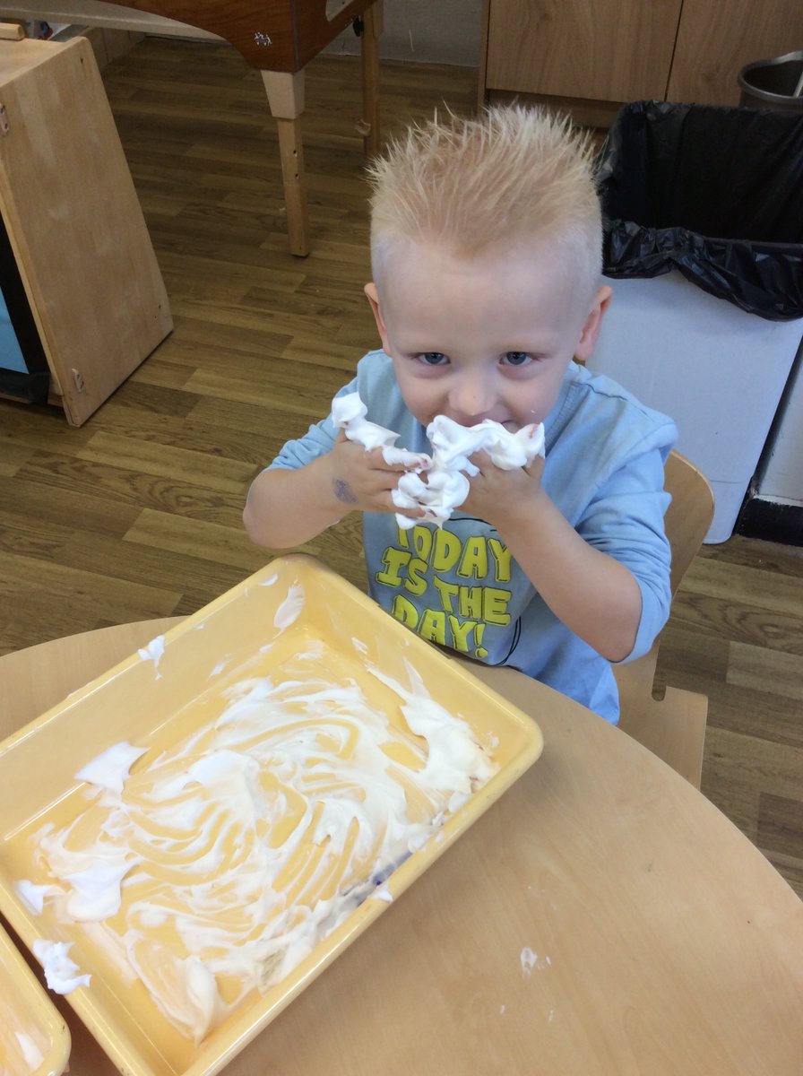 BVCSchool's tweet image. F1 have had a fantastic time getting messy this week!
We used our senses to explore.
#Foundation1 #Nursery