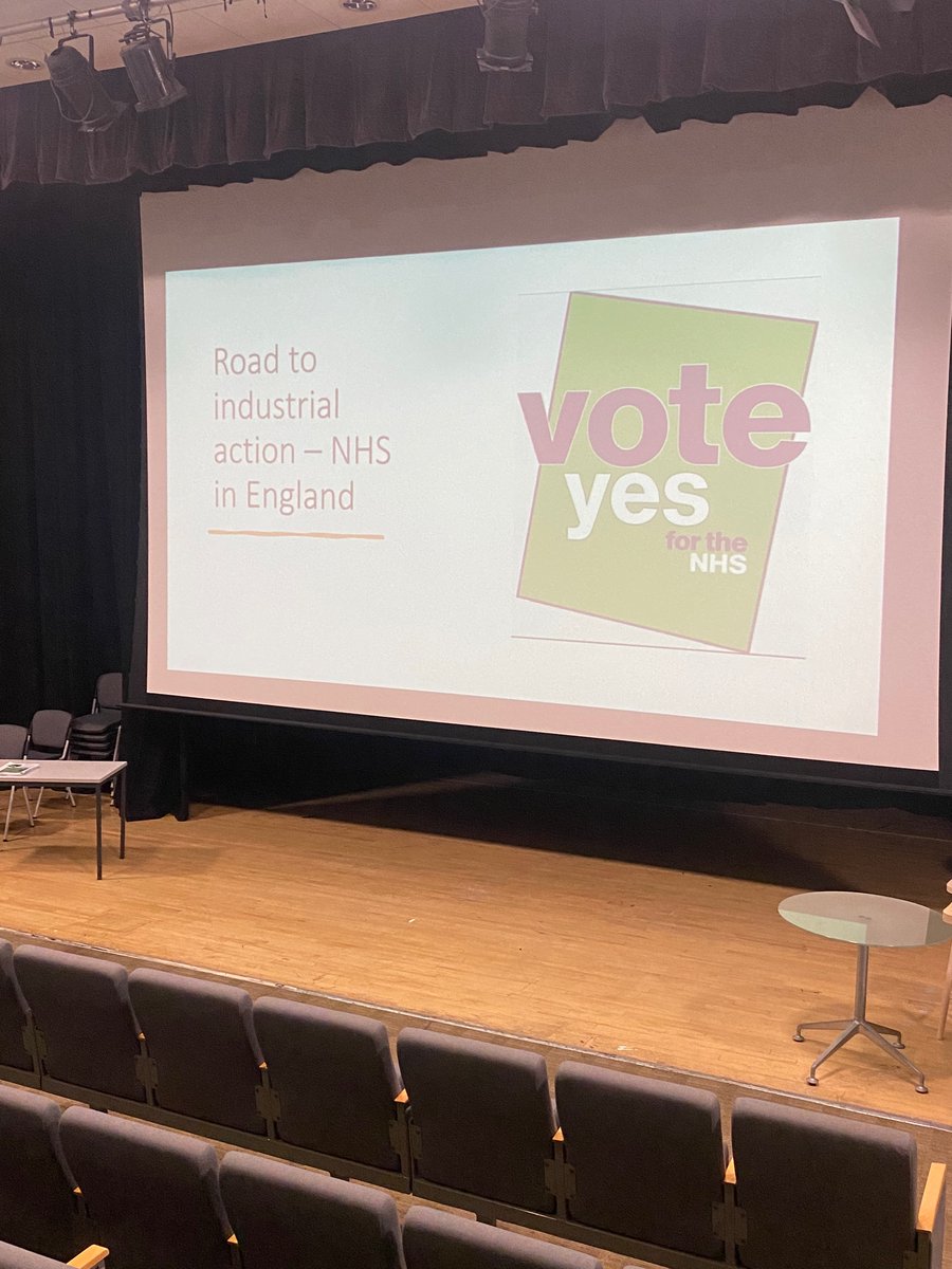 Getting set up ready for members briefing at St George’s today! #VoteYesForTheNhs