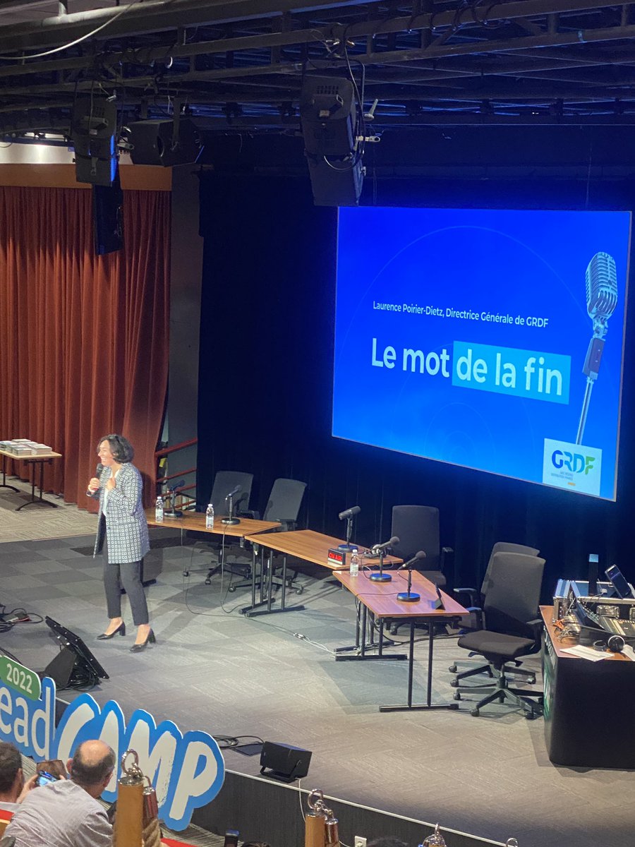 Le mot de la fin par notre DG <a href="/lpoirierdietz/">Laurence Poirier-Dietz</a> <a href="/GRDF/">GRDF</a> <a href="/Act4gaz/">Act4gaz</a> 
La place du gaz dans le mixte énergétique sera toujours là. 
Nous sommes au service de nos clients nos partenaires externes. 
<a href="/FabVIGNERON/">Fabrice Vigneron</a> <a href="/TGrangetas/">Thierry Grangetas</a> <a href="/HUBERT_Laurent9/">Laurent HUBERT</a>