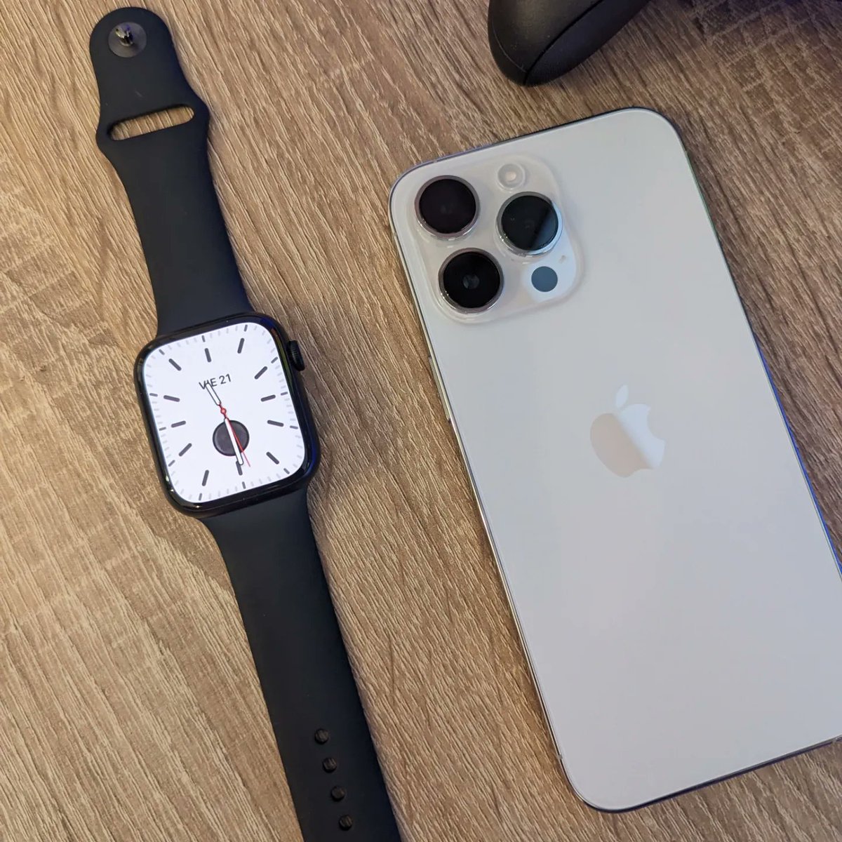 elrincondechina's tweet photo. Esto es IMPORTANTE! 
🔄 #TeamGoogle
❤️ #TeamApple https://t.co/WVWVqzWSot