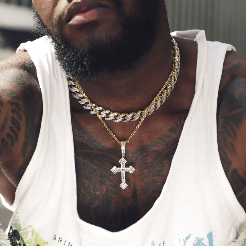 HelloiceJewelry's tweet photo. Ready for some news?
#helloicejewelry #helloice #crosspendant #chains #cubanchains https://t.co/JGjMZ2McZe