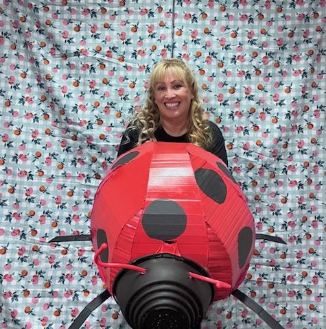 YHSCommArts's tweet photo. Excited to see our very own and very talented Mrs. Lisa Brueck take the stage this weekend in James and the Giant Peach, the YEA Musical at YMS. #MoveAsOneD115 https://t.co/wUWJ5EhLc7