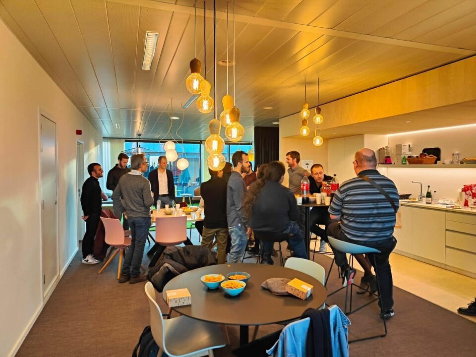 ausy_be's tweet photo. We regularly organize welcome events to get to know all our new IT and engineering consultants. Our recruiters and account managers take the time to get to know our new employees and introduce them to Ausy, while enjoying a fun quiz and good food. 

#teamausy #welcomeevent https://t.co/hOWZTDWs5I