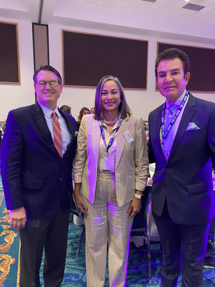 MaribelF2014's tweet photo. A few highlights from FITCE 2022 with international, federal, state and local dignitaries and leaders from all over the world… #leaders #FITCE #smallbusiness https://t.co/iHufO8mGKG