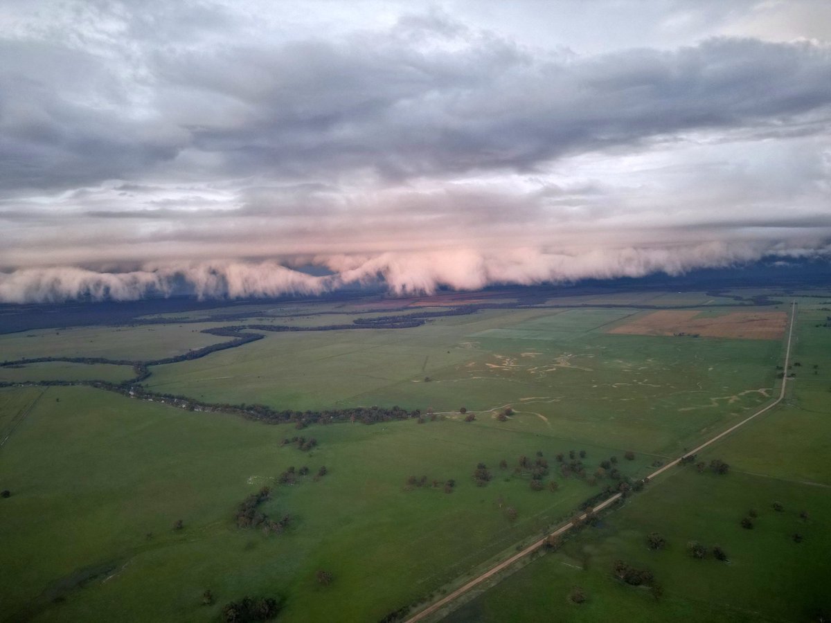 KidmanReid's tweet photo. Another storm rolling in 🙄 https://t.co/5JNuAji5IP
