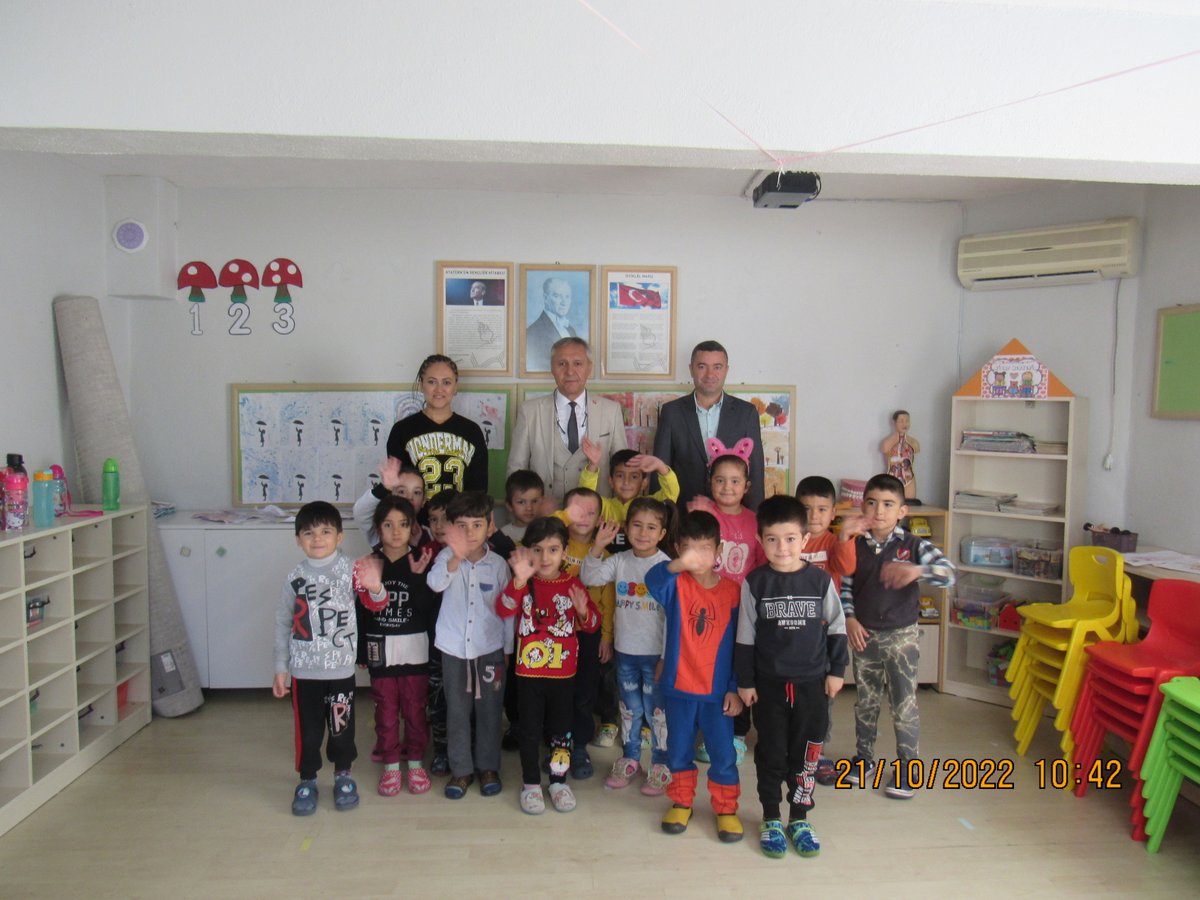 SalihliMEM's tweet photo. Milli Eğitim Müdürümüz Sayın Mahmut YENEN Hacı Bektaşlı İlkokulu Anasınıfı'nı Ziyaret Etti.
@il_mem_45 https://t.co/2ErOe0XlVQ
