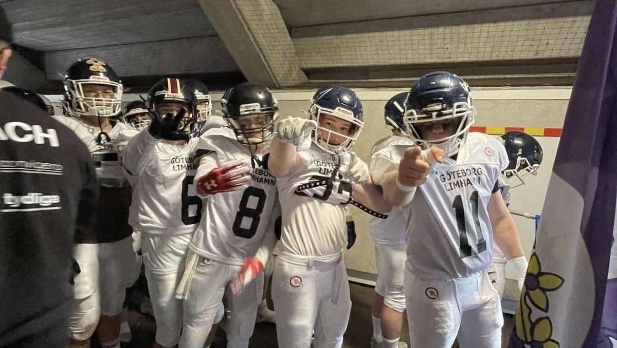 GrammingOscar's tweet photo. Swedish U19 Championship game on the 29th. Marvels/Griffins-Predators. Be there or watch it! https://t.co/ad1kzFPOUw