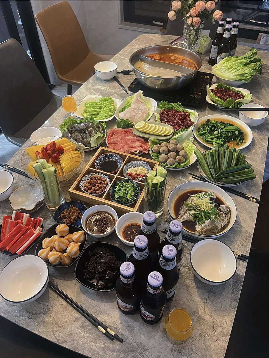 天气降温了，这次没吃够，约我吃火锅吧🧏🏻‍♀️