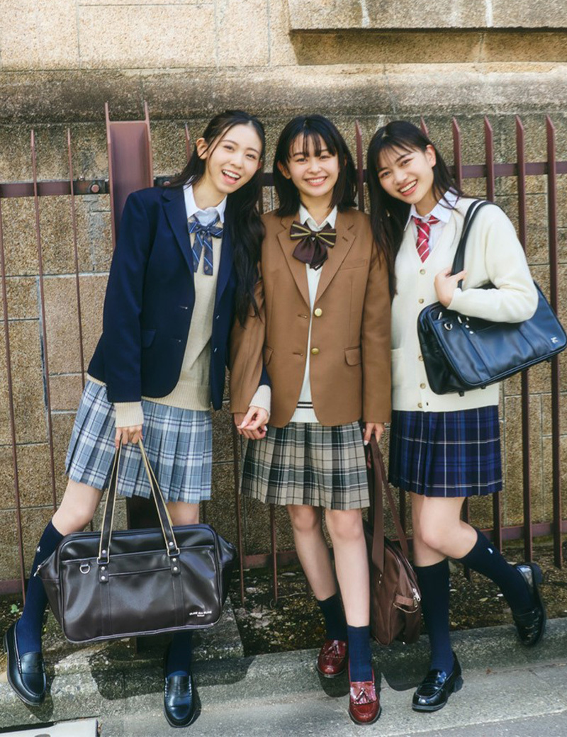 新品　hydeist 制服 好感度120%な清楚系制服🎻 #入江美沙希 #藤村木音 #広瀬まのか が着て