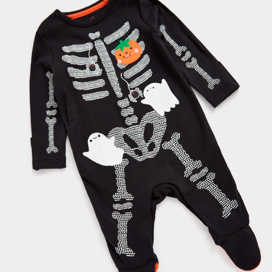 Spoooookily... cute 💀

Shop our #Halloween clothing range online, at Boots only: ow.ly/WUke50KOQgI #MothercareUK
