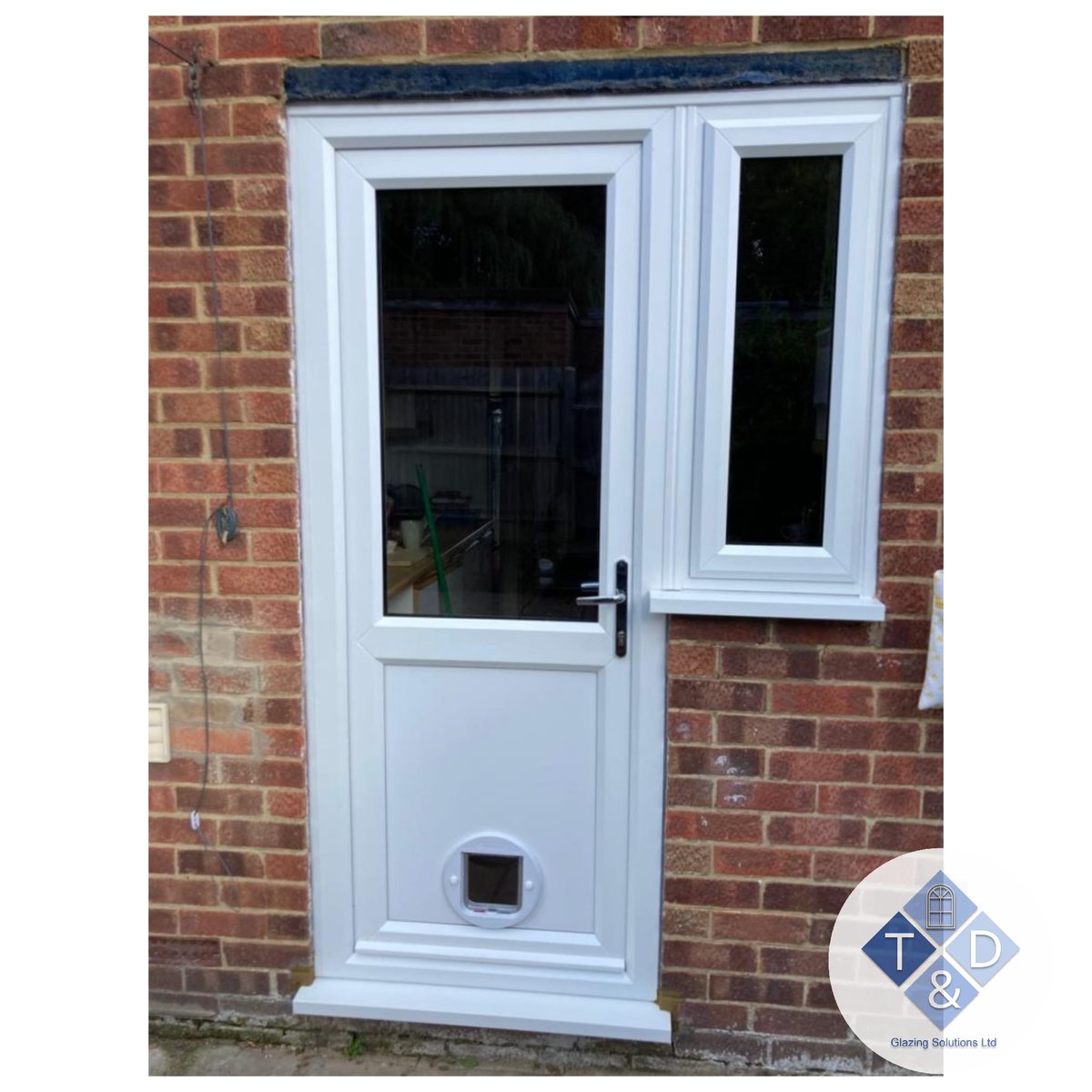 ⬅️Before and After ➡️ 
Our team replaced the old hardwood aluminium frames with white uPVC 🤩
Installed in #westerham 

<a href="/CertassLtd/">Certass TA</a>  <a href="/QANWSales/">Quality Assured National Warranties</a> 
 
#upvcdoors #windowinstallation #doubleglazing #replacementdoor