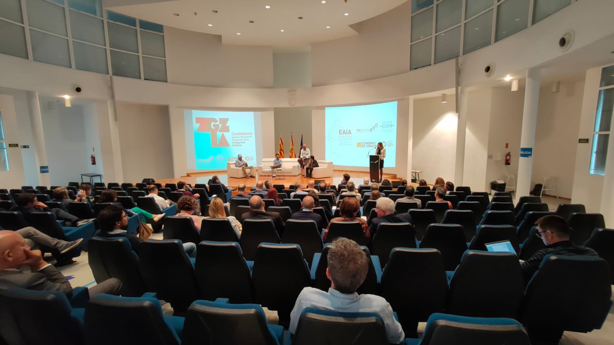 GobAragon's tweet photo. 🌐 #Aragón presenta la Estrategia Aragonesa de Inteligencia Artificial para ser una región líder en esta tecnología de futuro.

@ITAINNOVA @EstherBorao @guillen_guirado @tecnara @AragonDih #EAIA #InteligenciaArtificial #Innovación #Tecnología @PERTE_Lengua https://t.co/hGJlAzbXm0