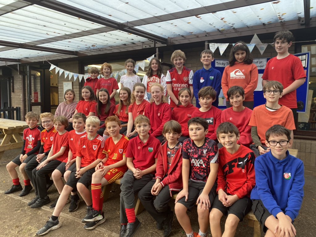 thedellschool's tweet photo. Y6 are proud to wear red and support an important message @theredcardwales #WRD22 #showracismtheredcard https://t.co/zPFWO46wpg