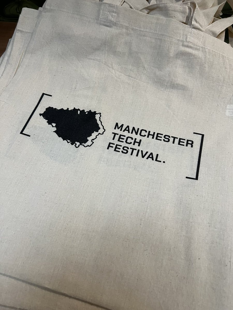 CakalliPaulina's tweet photo. Yesterday at @MancTechFest 💥
Very interesting conference and talks. 
Thank you Marlon Hope for spreading the word at @Netacea_AI 🎉

 #tech #manchestertechfestival #cybersecurity #careergrowth #careeradvice #netacea https://t.co/V1iourjUZb