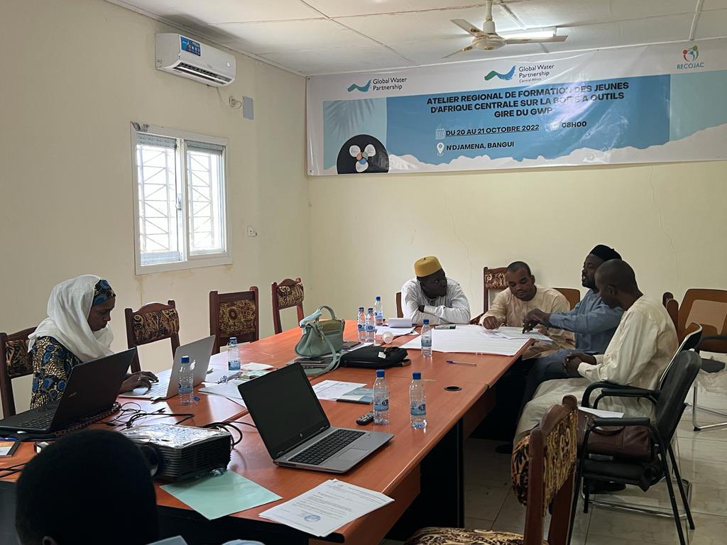 RECOJAC3's tweet photo. La #Formation régionale de la boîte à outils #GIRE se poursuit au #Tchad. https://t.co/nnuYIsqjaN