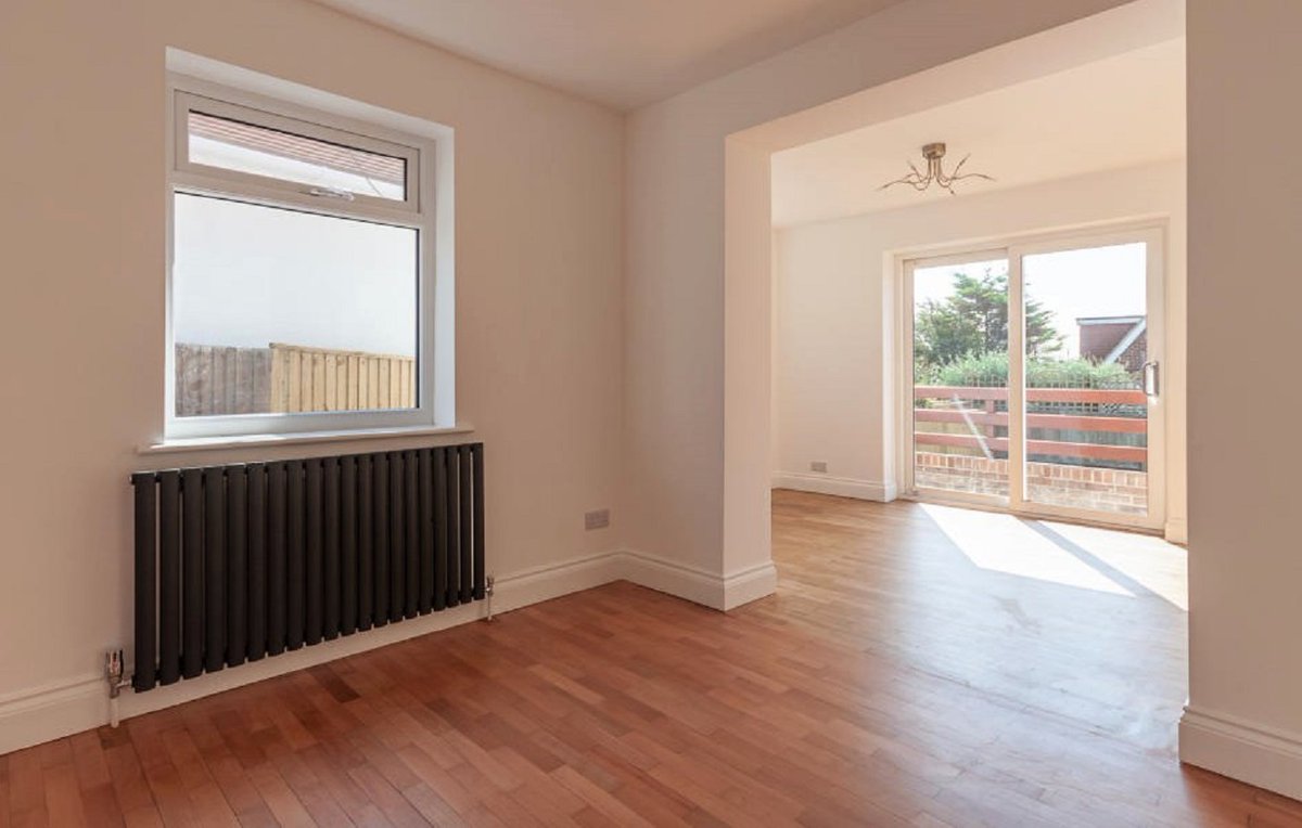 ResidentialUk's tweet photo. A smart well planned #refusbishment can update, add space & #value whilst not crippling you financially.
For more information contact us at
contact@residentialrenovations.co.uk
#problemsolving #homedecor #homeimprovement #refurb #Brighton #Eastbourne #NewHaven #cleverspaces https://t.co/QvOHyClYJJ