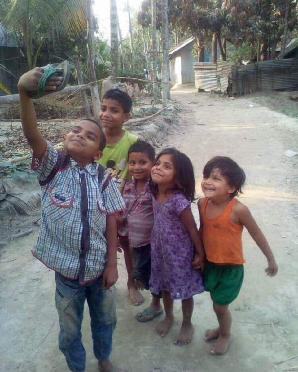Rohitkumar_G's tweet photo. खुशी साधनों की मोहताज नहीं है... https://t.co/b1JAdFstEG