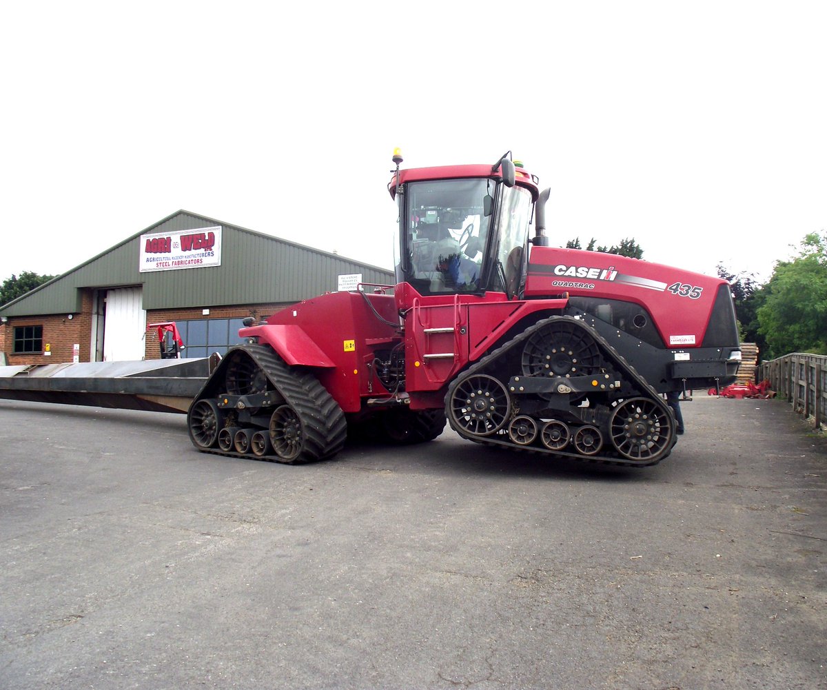 AgriweldLtd's tweet photo. Do you even lift bro?

#agriweld #case #caseih #tractor #grain #grainpusher
#farming #farmingphotos #farmingsimulator #farmingpics #farminguk #britishfarming #farmingphotographydaily #backbritishfarming  #familyfarming #farmingagphotos #farming_ismylife #instafarming https://t.co/PB3q7jSa6J
