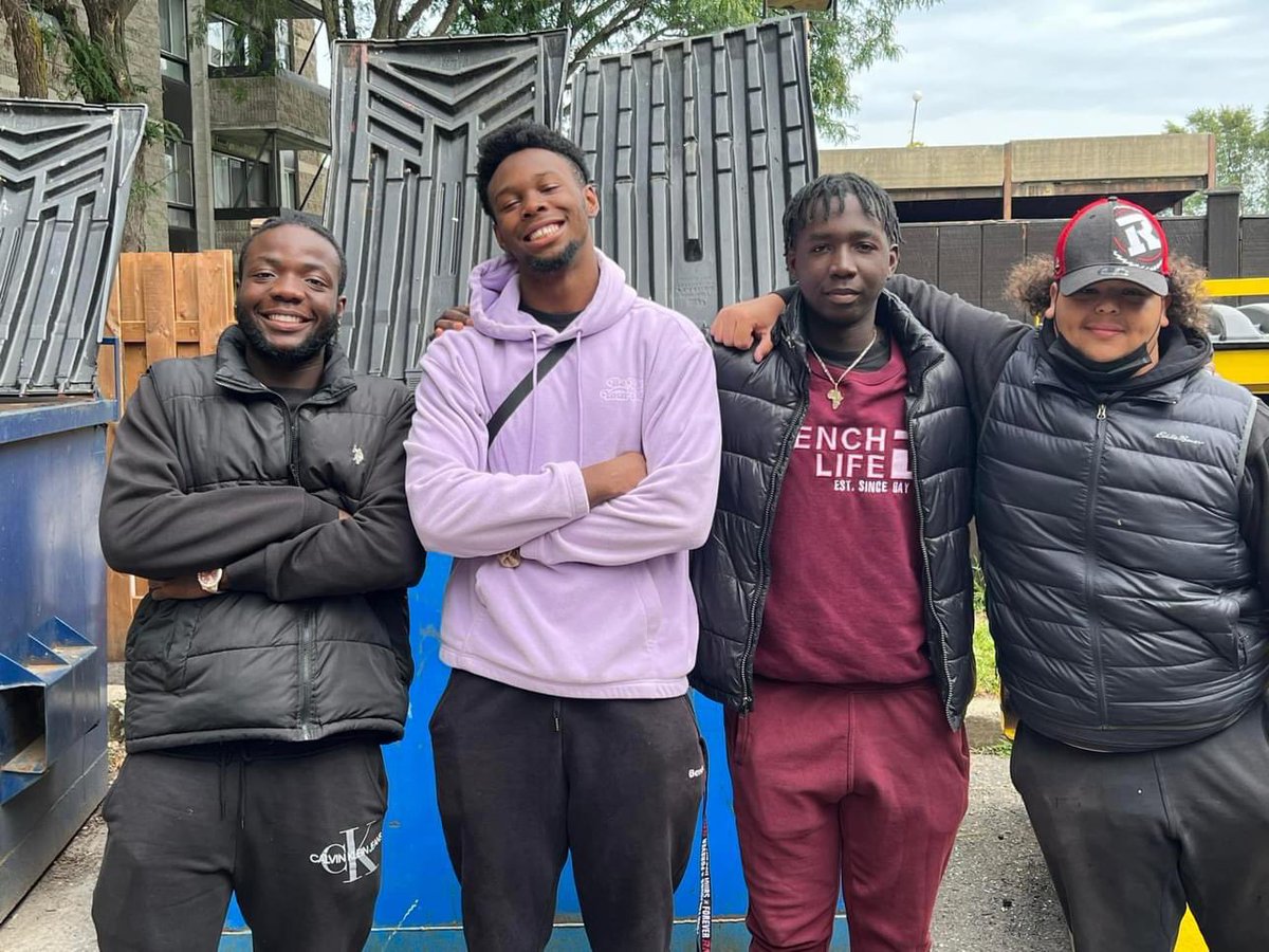 Perfect Saturday weather ☀️ 19°C for a <a href="/GeeGeesFootball/">Gee-Gees Football</a> 🏈 game at <a href="/TD_Place/">TD Place</a> bringing ~25 kids!!!!
.
Including the (sometimes) ‘Furious Four’ 💥💥💥💥