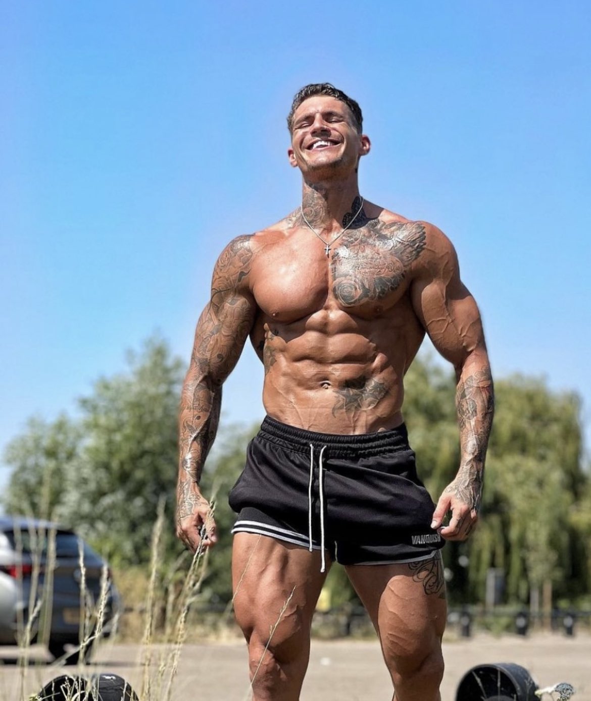 Ross Dickerson on Twitter: “Something special about Fridays🕺#smile