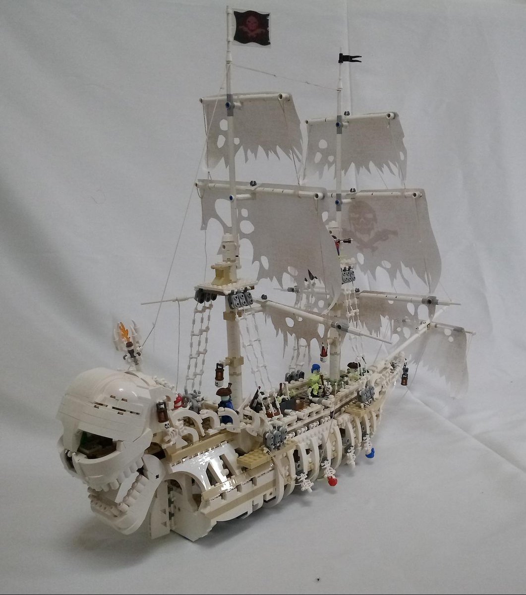 medievalbrick's tweet photo. MOC-110420 The Terrifying Charon's Chest Pirate Ship - by @CaptainBarbatos
Link: https://t.co/QYQyQbAIgk
#meidevalbrick #pirate #piratemoc #legopirate #legocastle #legopirates #pirateship #legopiratesofthecaribbean #pirates #pirategraphic #pirateslife #piratetower #piratestyle https://t.co/9MpJR9OBrm