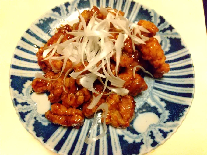 黒酢豚作った。美味しいけどお肉だけだから今度野菜も入れよう 