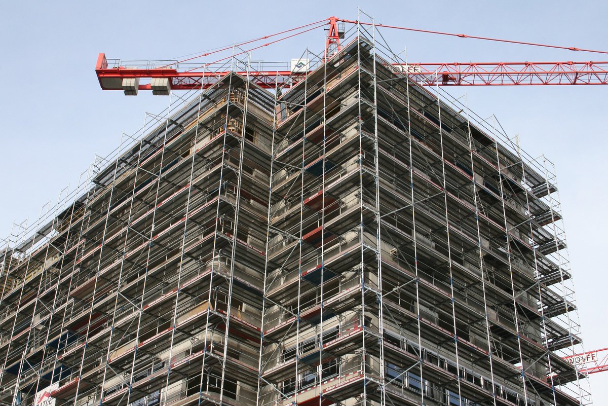 Wkb uitgesteld
De Omgevingswet wordt uitgesteld naar 1 juli 2023. Dat maakt Minister de Jonge bekend in een brief aan de Eerste Kamer. Ook de Wet kwaliteitsborging voor het bouwen (Wkb) schuift daarmee wederom op.

Lees verder ow.ly/bUIB50LhprH