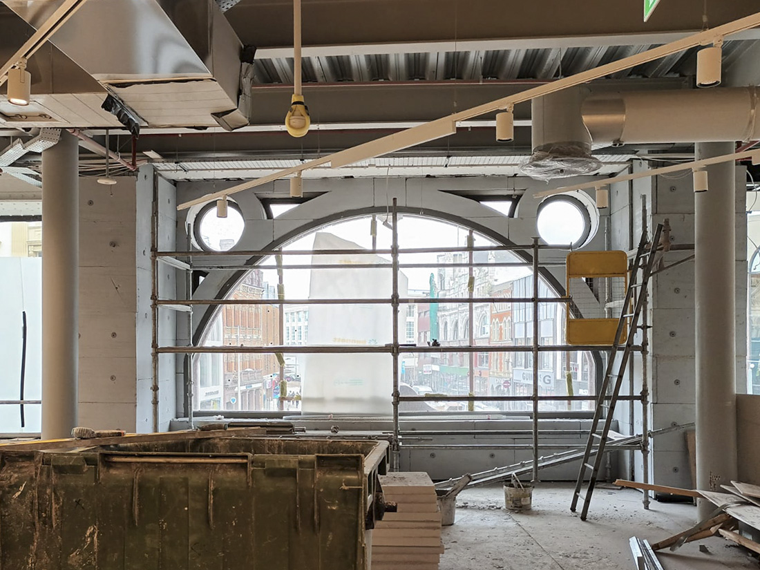 ecologicalbuild's tweet photo. Works on the iconic Bank Buildings in #Belfast are finally coming to a close. Haigney Restoration did some amazing work here multi-layering #Redstone #Calsitherm climate boards. Congrats to @JCA_Architects and @HBDarchitects on 4 years of hard work. https://t.co/CVVboJ2RNG https://t.co/VgX4cLlSpK