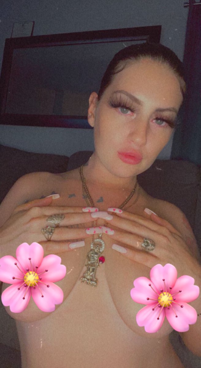 CrystalDiorrr's tweet photo. Add my https://t.co/5LCp36WAkd
#onlyfans #xxx #explictcontent #snapchatpremium 💦 https://t.co/bYuDj6c4rw