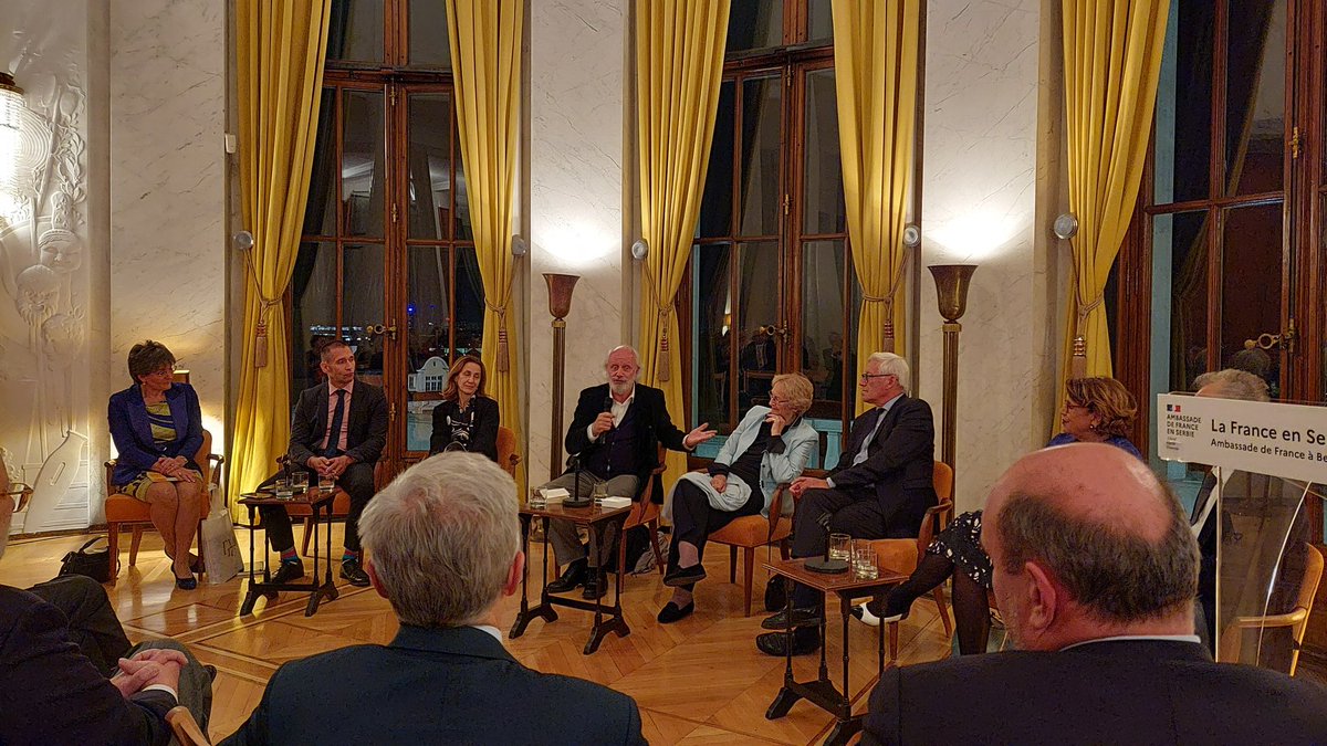 CFaudry's tweet photo. #jorgechaminé nous dit avec éloquence combien la musique est faite par les muses, filles de Mnémosis et Zeus, est histoire d'Europe et cite Stefan Zweig "les musiciens sont l'unité de l'Europe et rappelle les valeurs du Patrimoine et du Matrimoine. https://t.co/yWN2eEIsgY