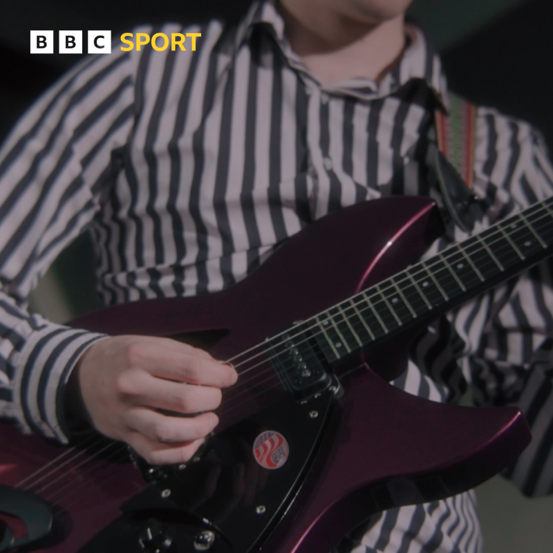 BBCSportScot's tweet photo. LIVE @ScottishCup coming up this evening! 🏆

⚽️ Cumnock Juniors v Dumbarton 
⏰ Coverage starts 7:30pm 
📺 @BBCScotland 

Keep an eye out for local Cumnock band The Frontiers, as they open the programme 🎸⤵️

#BBCFootball