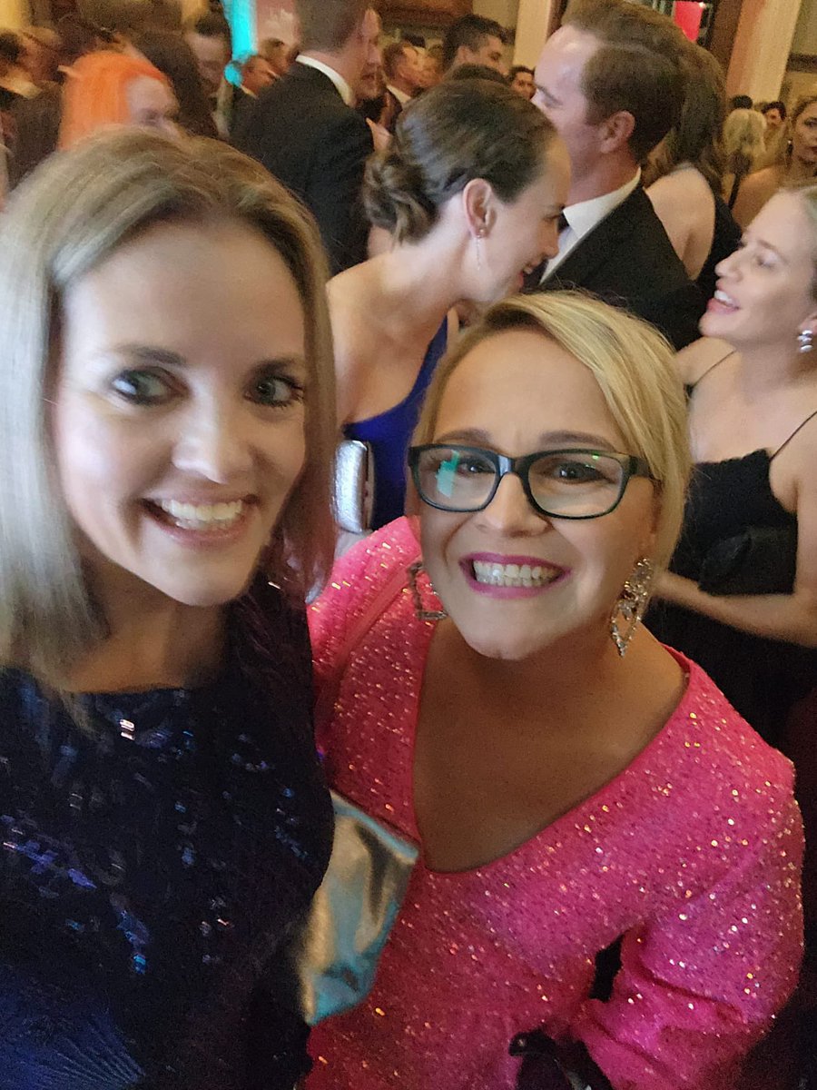 yasgrigaliunas's tweet image. @Brisbane_EDA @bne_lordmayor #LMBA22 #LMBA2022 @OQCE_ celebrating with Brisbane’s best!