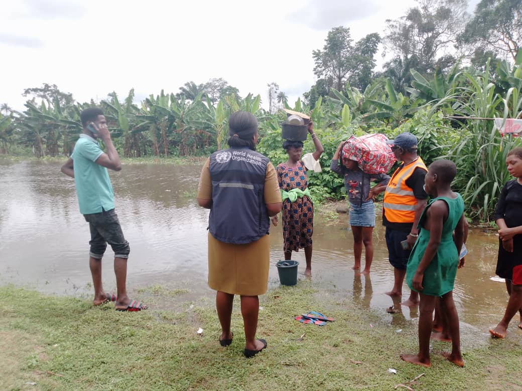 WHONigeria's tweet photo. @WHO is supporting @NigeriaGov with provision of Emergency health kits, #Cholera investigation kits, and Recruitment of health workers to provide #healthcare services through mobile health teams for hard to reach areas. https://t.co/wp2jEMTkqj