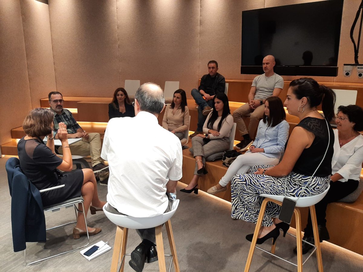 MAMarhuenda's tweet photo. Ha pasado ya 1 año desde que se creó el pool de atención al #cliente no presencial en @Agbar , el objetivo, atención personalizada de calidad a las personas, enmarcado dentro del programa #Contigo . Ayer y hoy trabajando para hacer retro y establecer próximos hitos. ¡Equipazo!👏 https://t.co/RFaAqVCQ4B