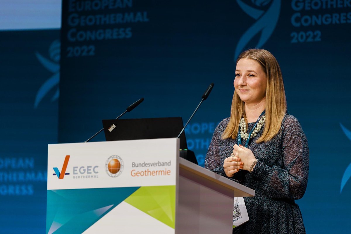 GEORGCluster's tweet photo. Alicja Stoklosa presented this week #GEOTHERMICA project at #EGC2022 showcasing a collective effort to accelerate #geothermal deployment in Europe and its impact on the market.
#EGC2022 #geothermalsolutions #energymarket #energypolicy #jointcall https://t.co/hAohNJUuvk