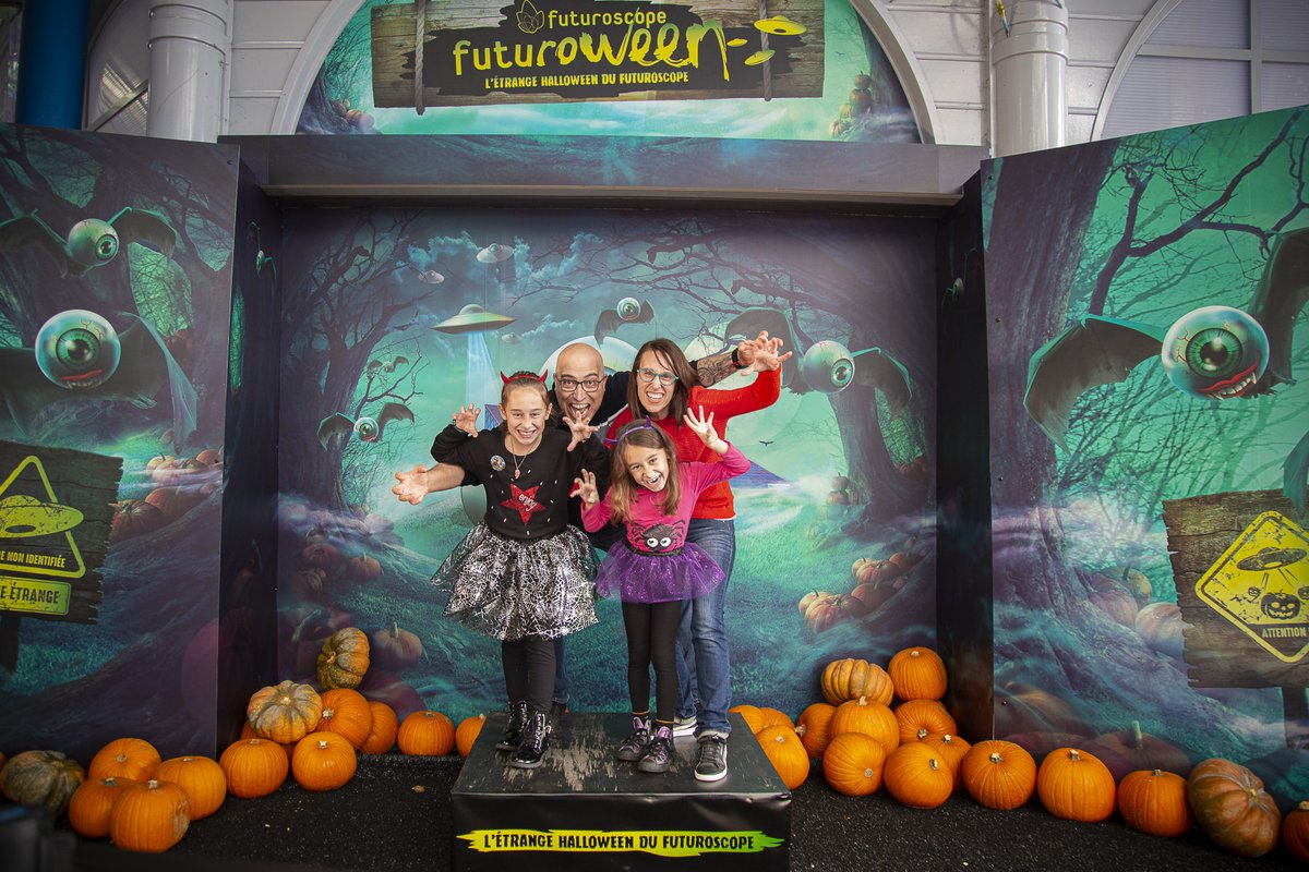 futuroscope's tweet photo. #Futuroween est là ! #Halloween s'installe au Futuroscope jusqu'au 6 novembre 🎃
Avez-vous prévu de venir hanter le parc ? 👻 https://t.co/8aiWcm29Jo
