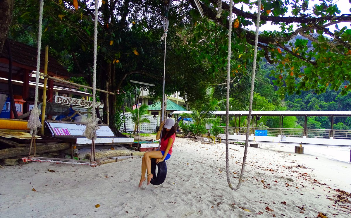 onnadelmar's tweet photo. The Beautiful Monkey Beach in Penang, Malaysia.
#travel #traveling #traveltuesday #letsgoeverywhere #tourism #adventure #travelpics #tourismchat #tl_chat #wanderlust #paradise #trip #nature #vacation #visiting #holiday #tourist #malaysia #beachvibes #beachgirl https://t.co/GvgQyqLzhJ