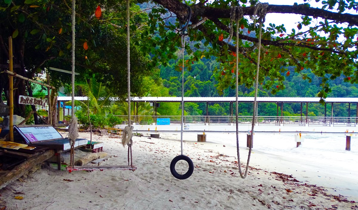 onnadelmar's tweet photo. The Beautiful Monkey Beach in Penang, Malaysia.
#travel #traveling #traveltuesday #letsgoeverywhere #tourism #adventure #travelpics #tourismchat #tl_chat #wanderlust #paradise #trip #nature #vacation #visiting #holiday #tourist #malaysia #beachvibes #beachgirl https://t.co/GvgQyqLzhJ