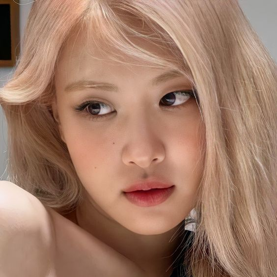 sns update - 102122 
📍 : somewhere in tagaytay.

💋