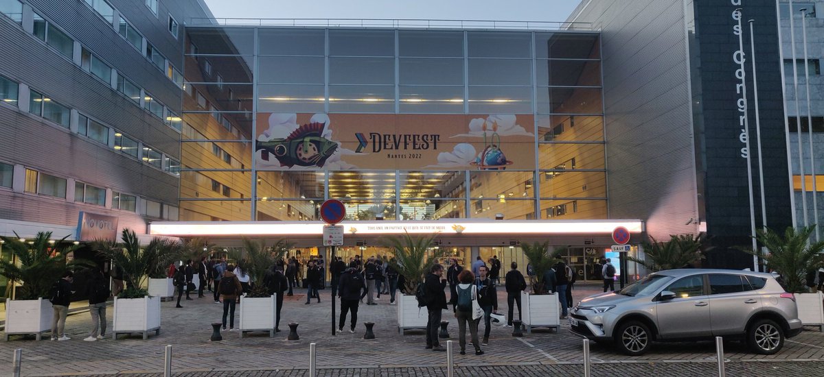 V1nc3ntL3v3qu3's tweet image. Après 2019, de retour au #DevFestNantes #DevFest 
P'tit passage au stand @_Conserto 
#CasseTêtes 🧠