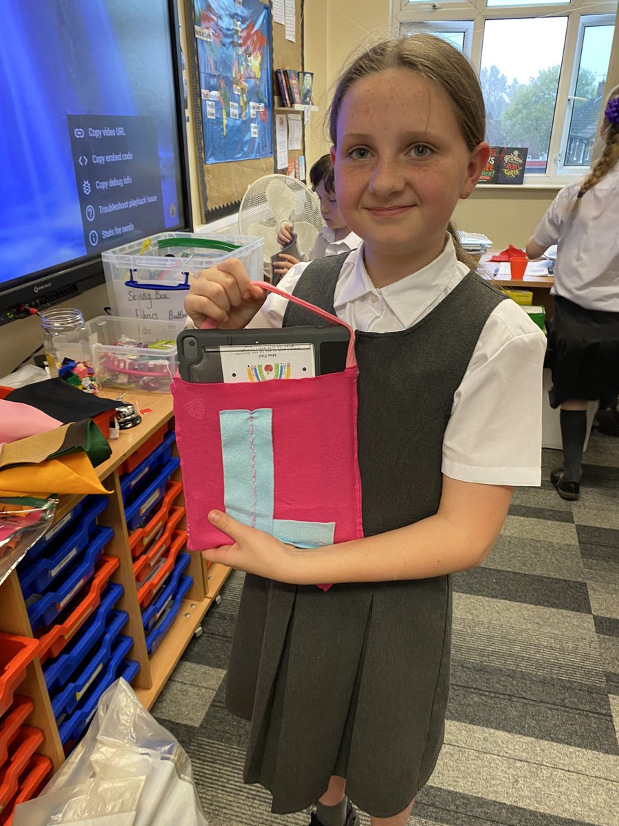 GarstonY6's tweet photo. We are so proud of the effort all of Y6 have all put in to making their final DT pieces this half term. We made iPad covers and used them to carry our iPads home yesterday! @GarstonCE @MissFlynnREMAT @GillDevine1 https://t.co/xsOFf5fNZx
