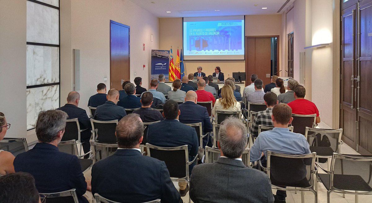 Gran día el de ayer en la <a href="/AutPortValencia/">Valenciaport</a> presentando el proyecto PORTWIN para asistencia al atraque de embarcaciones con nuestro #Radar #5G. 
Gracias a los asistentes y a la genial organización!
<a href="/FValenciaport/">FValenciaport</a> <a href="/cellnextelecom/">cellnex</a> <a href="/GVAavi/">IVACE+i Innovación</a> <a href="/iteamUPV/">iTEAM Research Institute</a>