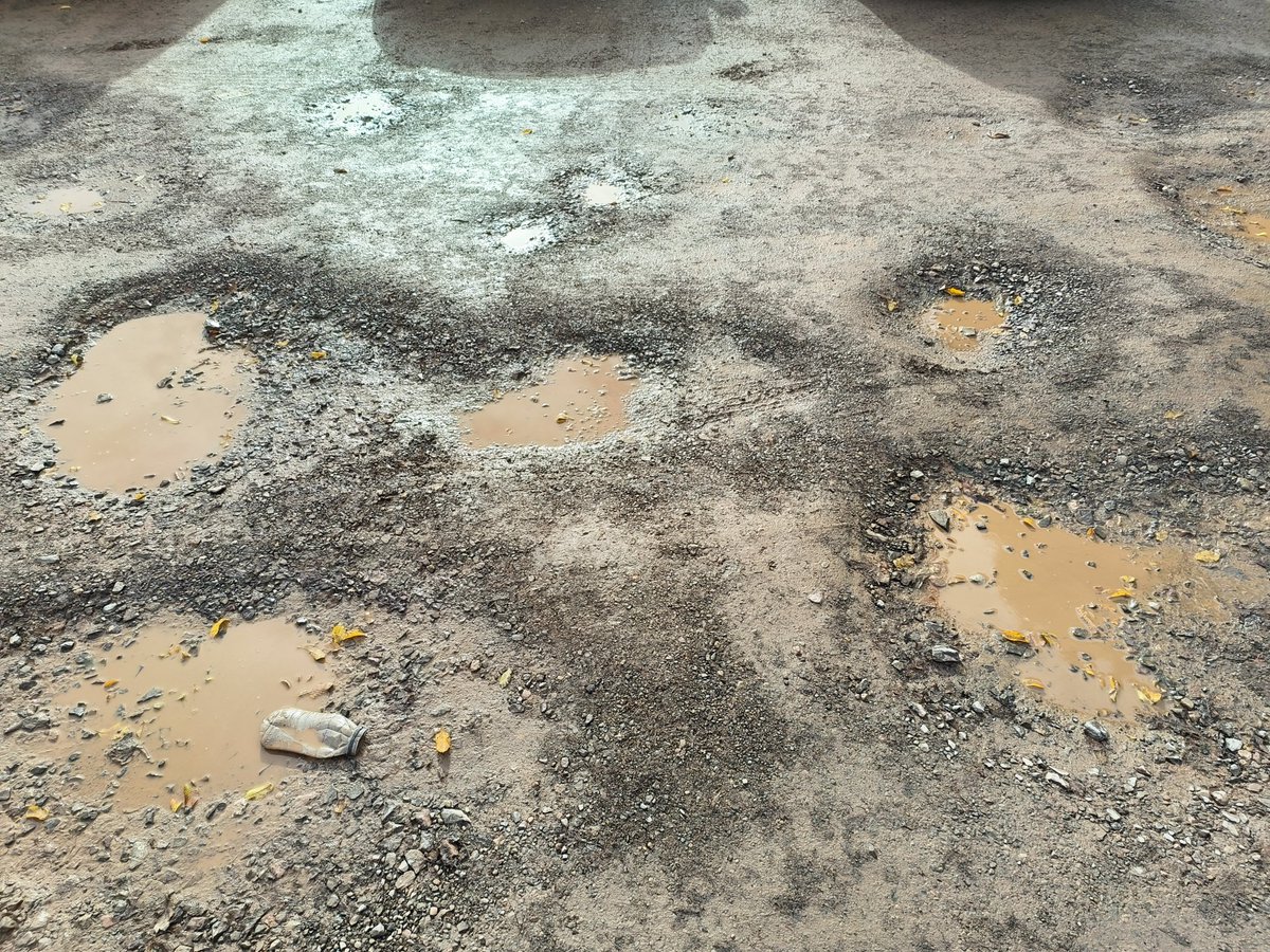 coreyweasley's tweet photo. @cardiffcouncil I'm not sure how anyone deems the state of this car park as acceptable. Pot holes up to 8 inches deep, has already caused damage to the suspension of my car. Many angry parents share the same sentiment. This is Twinkle Stars @ Willows High School https://t.co/54xpcXCILh