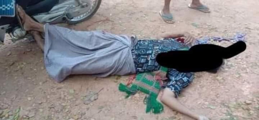 MinTinKoKo's tweet photo. At least 14 civilians died attacked by Myanmar terrorist military and BGF in the city of Kawkareik .
There is reported heavily fighting between Myanmar terrorist military,BGF and KNLA in Karen State ,Kawkareik today. https://t.co/pjJxUmAobD