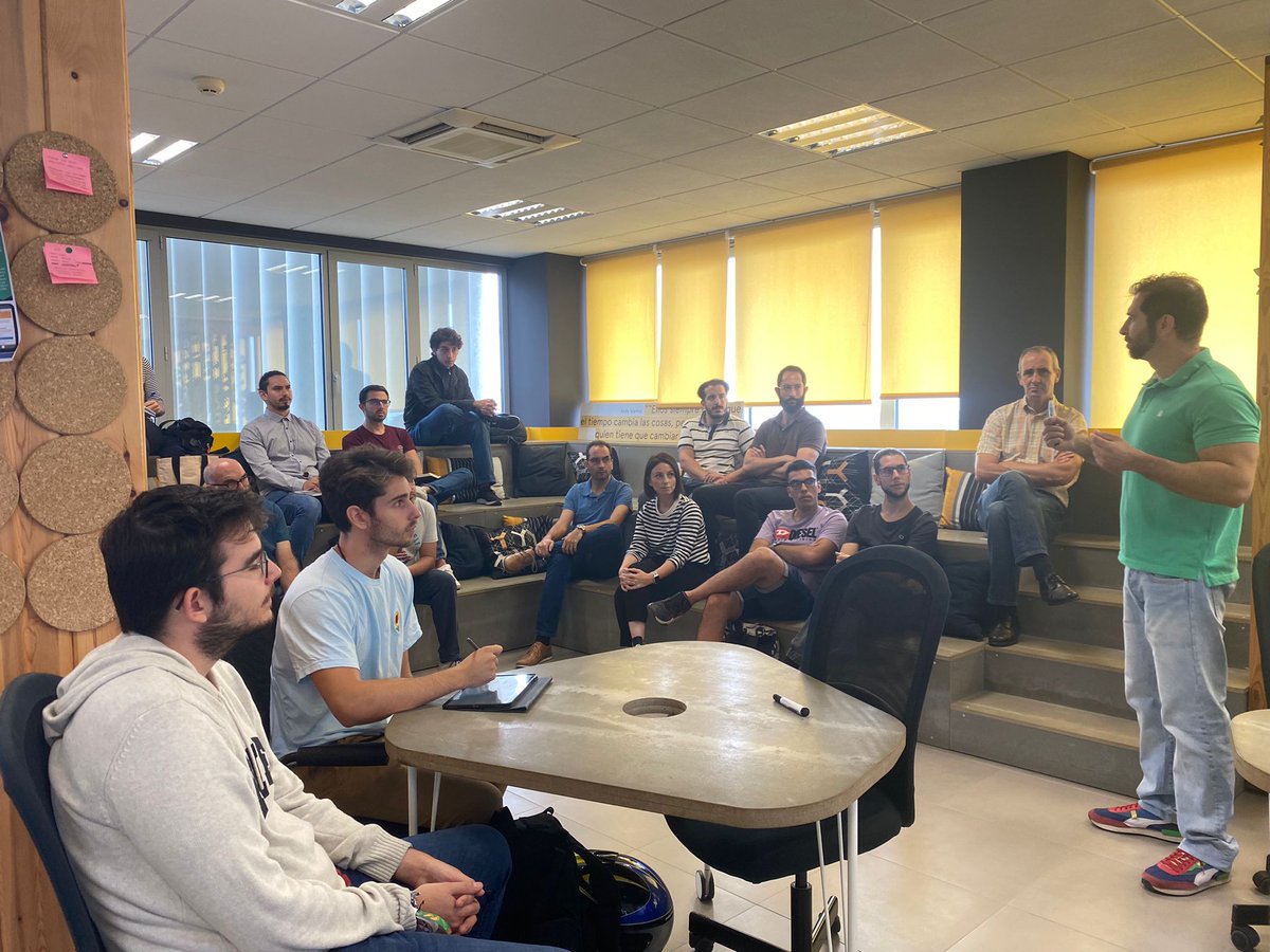 linkbyuma's tweet photo. ✨Continuamos con la 2ª sesión de #PolarisAcademy para #SpinOffUMA💡
📈 Hoy abordan, de la mano de Jesús Pedrero, como hacer un "Plan Estratégico de Ventas"🤑Y todo lo aprendido lo han puesto en práctica durante la jornada.
🚀¡Esperamos que os sea de mucha utilidad en el futuro! https://t.co/cQzpc3A0DK