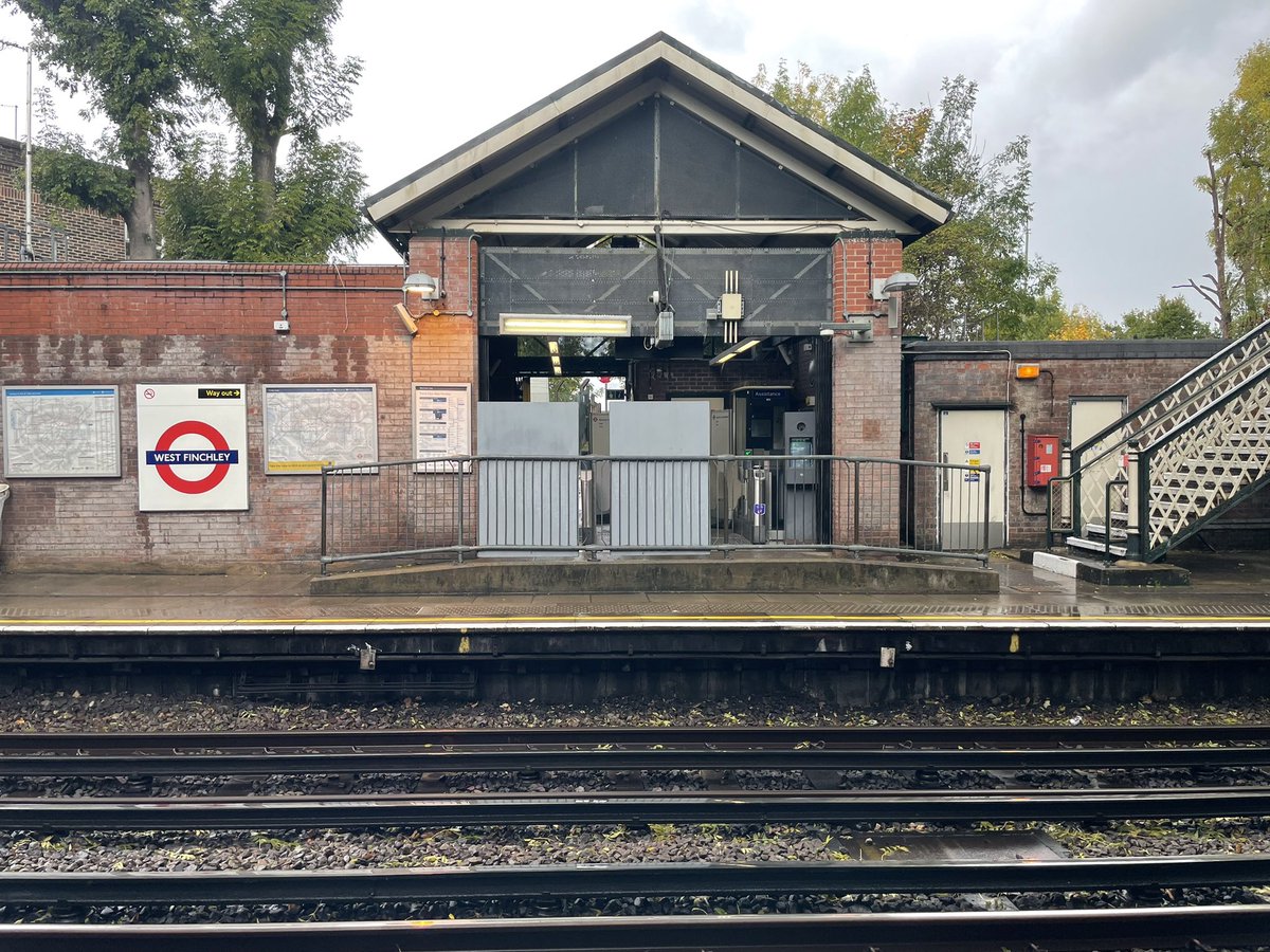 *Please* can you make West Finchley tube station step free for all on the S’bound platform, @TfL! I have to battle these stairs every time I go into town with my pram, & today I also had a cello, and no one to help – crazy, as there’s a perfectly good gate I could use instead!