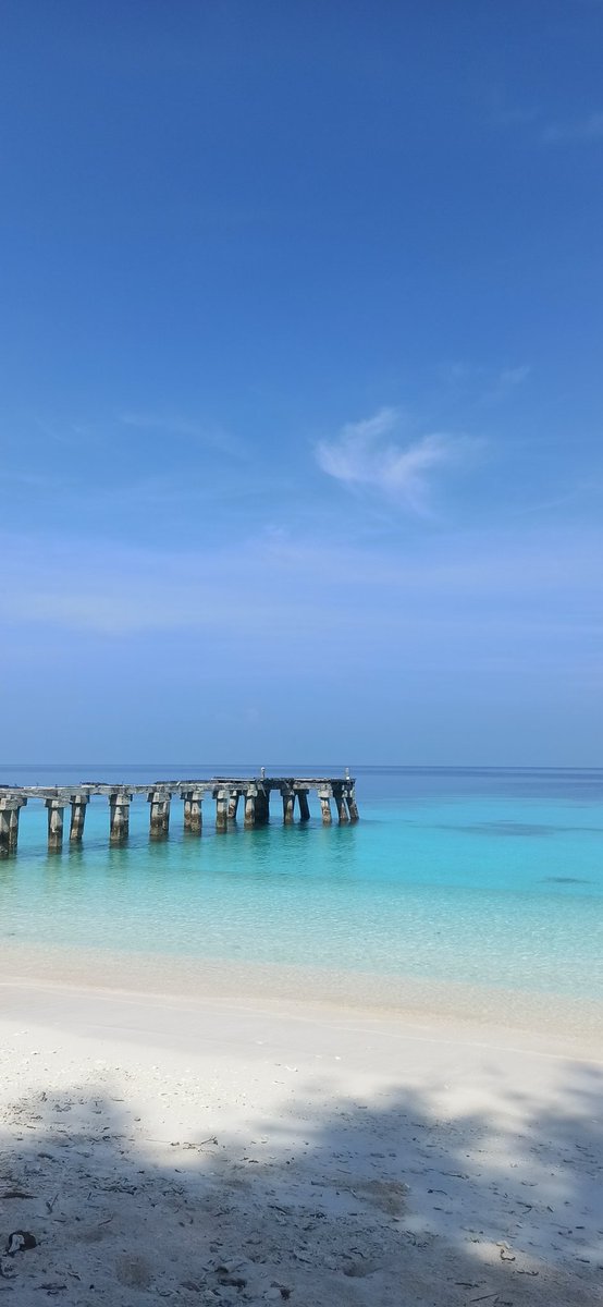 ijokenari's tweet photo. Hallo! Ada salam dari pulau kecil di Kabupaten Banggai Laut, Sulawesi Tengah. Biasanya dikenal sebagai Pulau Jodo!! https://t.co/onDDXDmzup