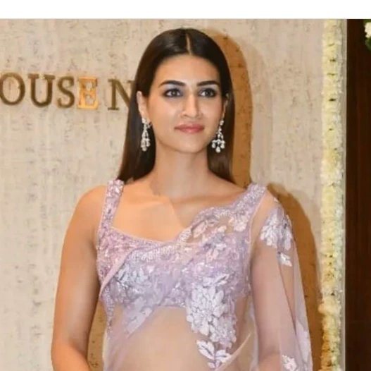 kritigreatsanon's tweet photo. ๐๐๐
#Diwalibash #kritithegreatsanon #kritisanon https://t.co/oyOJHJmuFL